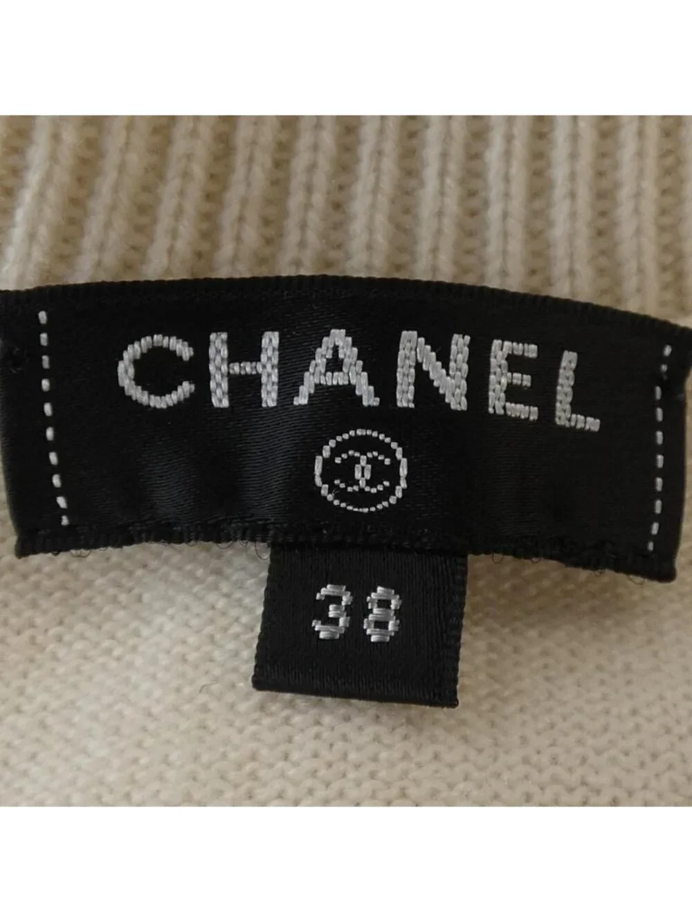 Chanel la Pausa Knit Sweater